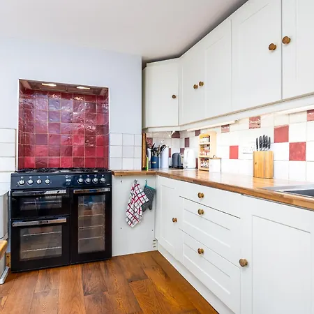 Charming Victorian 3bd Townhouse With Free Parking * Дублин